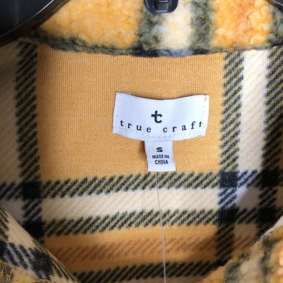True Craft Juniors' Sherpa Shacket Cropped Yellow Yellow Plaid Size Small NWT - Picture 6 of 10